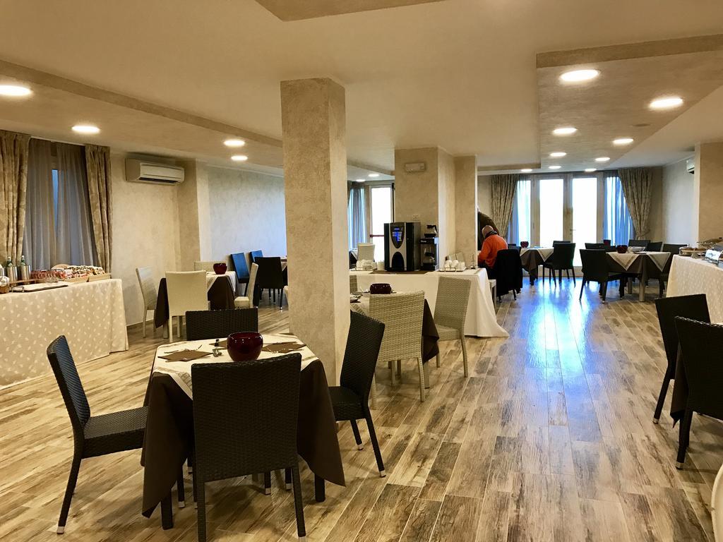Relais Mondotella Pozzolengo Zewnętrze zdjęcie